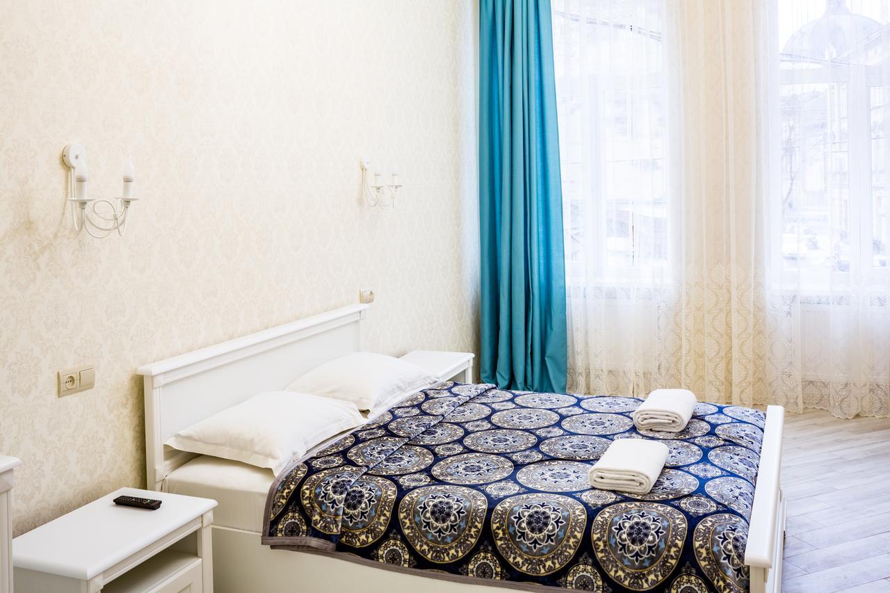 Leogrand Vip Apartments On Udatnogo 4 Lviv Buitenkant foto