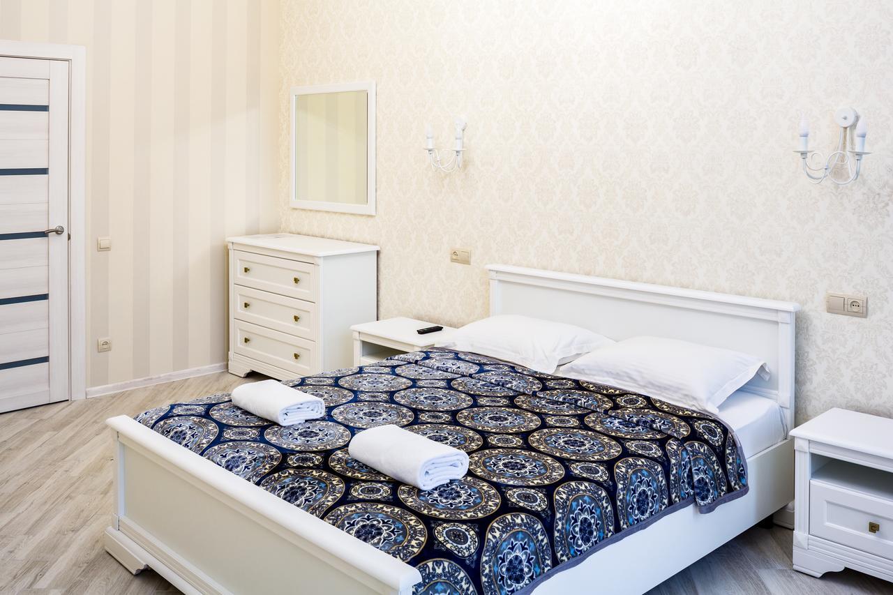 Leogrand Vip Apartments On Udatnogo 4 Lviv Buitenkant foto